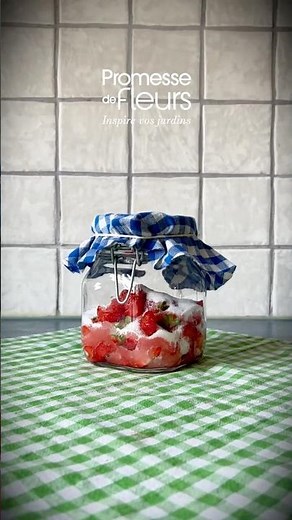MAKING A STRAWBERRY KOSO
