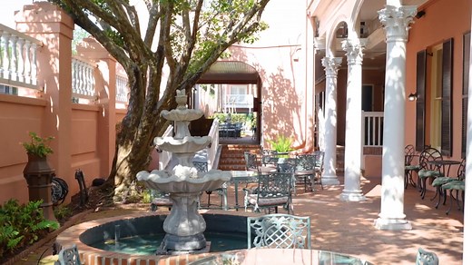 3.4K views · 158 reactions | Only have three days to experience the best of the Holy City? Click through to explore our “72 Hours in Charleston” Travel Guide, featuring a stay at the charming & intimate Meeting Street Inn, ideally situated in Charleston’s Historic District: bit.ly/3sLqv3l : in partnership with Keen Eye Marketing | Explore Charleston | Facebook