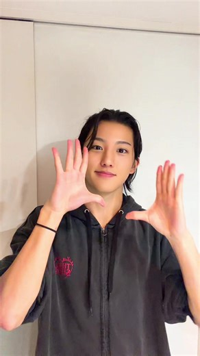 体育の授業で楽しむバドミントン