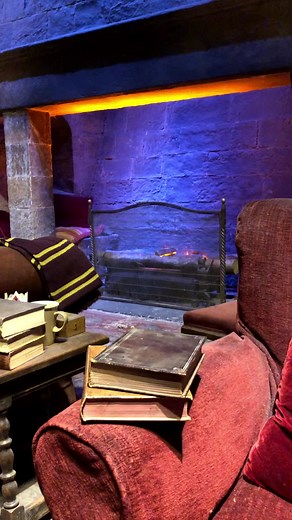 Gryffindor Common Room Autumn Aesthetic