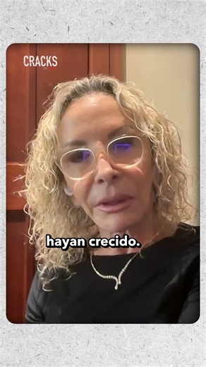 5.9K views · 88 reactions | Ser adolescente en 2025 | Eva Marcushamer en Cracks Podcast | Oso Trava | Facebook
