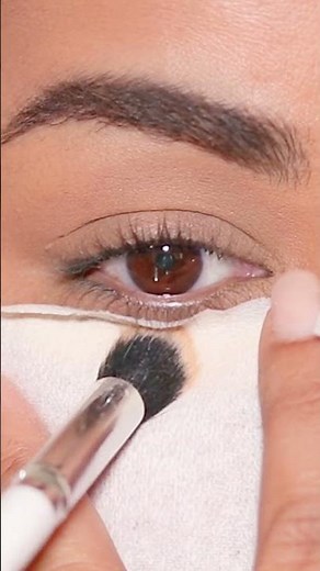 Follow this amazing trick to STOP concealer creasing!