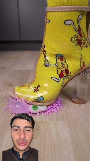 High heels vs distressed vs crushing balloons #unfrezzmyaccount #asmar