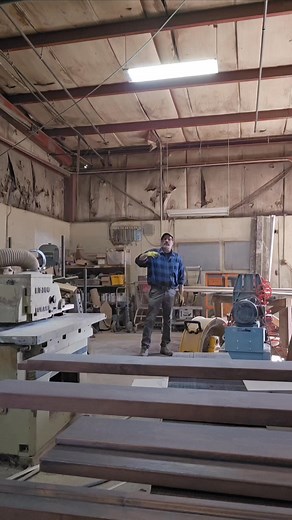 Eyeballing the straight line saw, the laser guide is non existent | William Freeman
