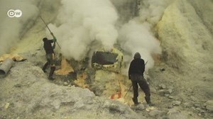 Poisonous survival: sulphur mining