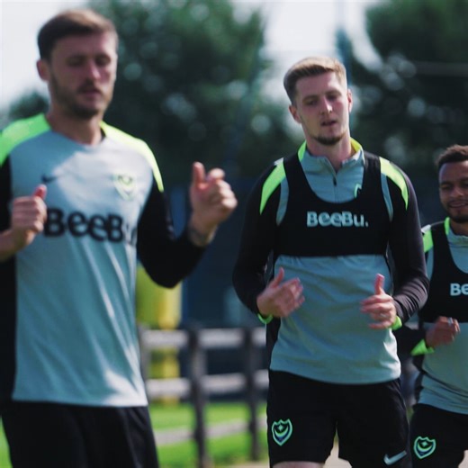 🏡 Settling on the south coast. 🎬 An exclusive look back at Josh Knight's first training session – available now for #Pompey subscribers: bit.ly/PompeyPlus. | Portsmouth Football Club