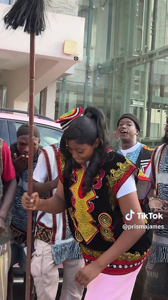 Warm guesthouse welcome reaction — heartwarming reception clip
