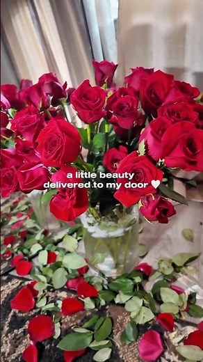 Fresh Flowers Always Make My Week Better 🌹 | Unboxing My Roses