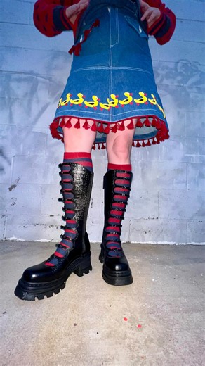 JASMINA on Instagram: "@drmartensofficial x @marcjacobs I’m OBSESSED 🚨‼️ @sivasdescalzo is THE shoe store for all the shoe divas 💋💋"