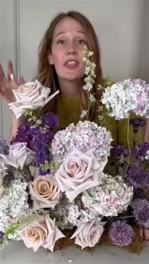 ‼️the mounds are mounding‼️ Traditional roundy moundy hydrangea arrangements are out. Organic mounds are in. How do we feel about these? #diywedding #diybride #diyflowers #hydrangea | Flower Moxie