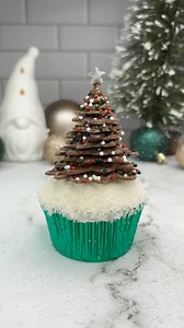 Chocolate Christmas Tree Stacks 🍫🎄24 days of Christmas treats 🎅🏼🧁🍪 So cute and you can make them as big or as small as you like 🎄🍫🎄 Pipe different sized melted chocolate swirls onto parchment paper. 🎄 Cover with sprinkles and let them set.🎄Stack them up on top of your cupcakes. I added melted chocolate between each layer. 🎄Attach a star and dust with glitter ✨ #cupcake #chocolate #christmasbaking #christmastree #cakedbyrach #christmastreats #christmascountdown | Caked By Rach