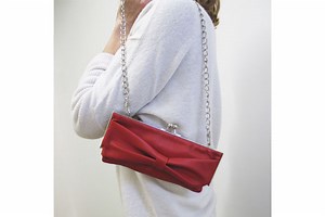 Comment créer et customiser une pochette de soirée ? DIY