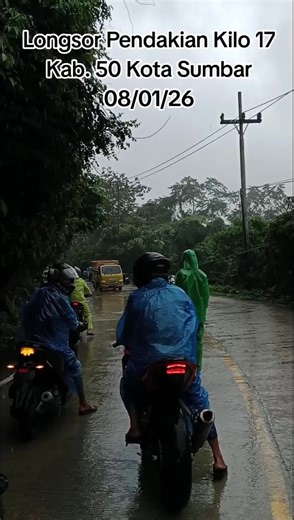 Longsor di Pendakian Kilo 17, Kab. 50 Kota