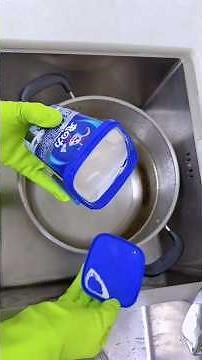 The Best Way to Clean Your Shower and Tub