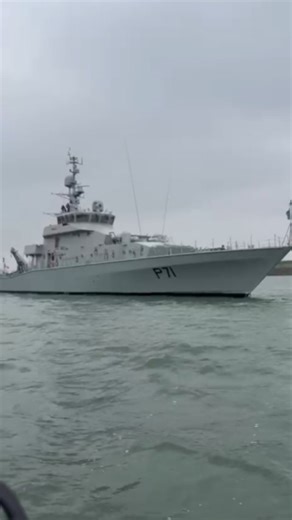 LE Aoibhinn saw in 2026 with a Bang! As we sail into the New Year, our crews remain focused and ready. From gunnery exercises to enhanced Maritime Domain Awareness, ensuring safety and security across the seas, our crews are constantly training and improving. Through hands-on seamanship training, watchkeeping, and teamwork on deck and on the bridge, Sailors continue to uphold the highest standards of professionalism day and night. As 2025 drew to a close, the ship’s company gathered topside to o