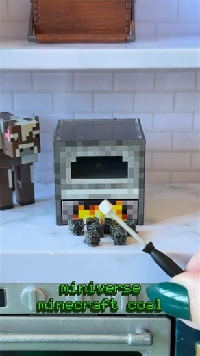 roasting marshmallows by the furnace using repurposed minecraft coal 🔥 (couldn’t throw away the coal) #miniverse #makeitmini #miniverseminecraft #miniverseremix #asmr #asmrvideo @officialminiverse @minecraft | meenyminimo’s miniverse