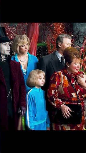 Charlie and the Chocolate Factory 🎩🍫 Oompa Loompas Sing & Dance Around Augustus! 🎶😂