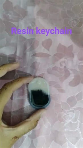 Simple resin keychain for begners#resinkeychain #diyart