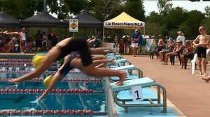 NT SWIMMING CHAMPIONSHIPS: Swimmers who qualified for the Northern Territory championships have been tapering their training with the meet now just eight days away. For those those who hadn't achieved their times the Palmerston Invitational was their last chance. | 9 News Darwin