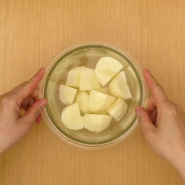味付け簡単！大量消費にも役立つじゃがいもの煮物のレシピ | デリッシュキッチン