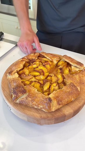 Easy Peach Galette Recipe for a Rustic Dessert Delight