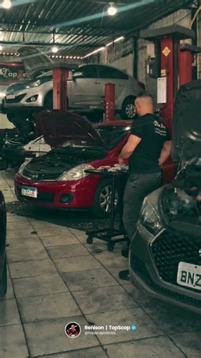 Mitsubishi Eclipse 3.8 accelerating and tearing it up!