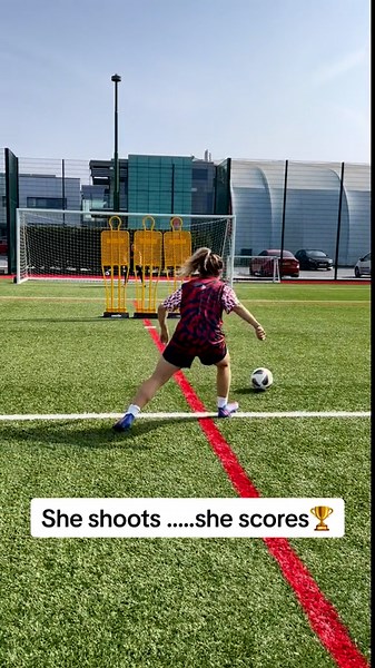 Creative Ball Juggling Pattern – Soccer