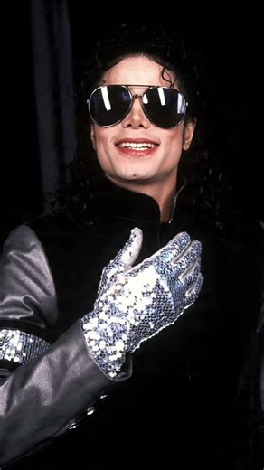 Somebody's Watching Me - Michael Jackson (1982) #famous #iconic #song #michaeljackson #old #fypシ
