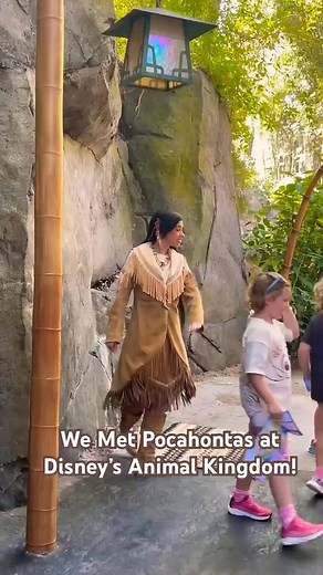 🌟 Meeting Pocahontas at Disney’s Animal Kingdom! #Pocahontas #DisneysAnimalKingdom #DisneyWorld #DisneyCharacterMeet #AnimalKingdom #MeetAndGreet #DisneyPrincess #CharacterInteraction #TravelGram #FloridaVacation | SD Ventures