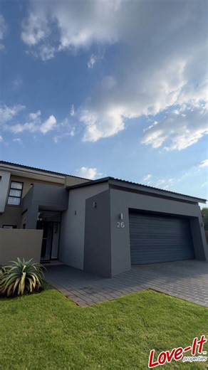 ⬇️SPACIOUS FAMILY HOME FOR SALE IN MIDSTREAM ESTATE ⬇️ Perfect for hosting! Highlights: 🌿 Downstairs guest suite with garden access 🏡 Upstairs family retreat with shared balcony 🛠️ Practical add-ons like staff quarters and built-in storage DETAILS: 💰 R4,400,000 📍Midstream Meadows Estate ➡️ 4 Bedrooms/ 4.5 Bathrooms/ 1 Kitchen/ 1 Lounge/ 1 Dining Room/ 2 Garages/ Pet Friendly/ Pool/ Domestic Accom/ Land Size 533 m²/ Floor Size 256 m²/ Monthly Levy R2,205/ Monthly Rates R4,080 ---------------
