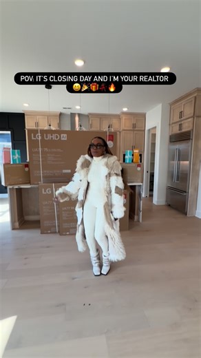 Yah'Tava Morrison on Instagram: "…CLOSING DAY VIBES😆Of course we’re going to Laugh, Cry, and Celebrate 🥰🎉🎉🎉💃🏾 One thing imma do is make sure closing day is beautiful . And make up my own dance 🤣🤣🤣 I be soooo happy guyzz, I be like my client did that 😮‍💨🤣 But seriously. My gurl moved in silence with this one…so it was just us at closing. So I was determined to make today special🥰 This v