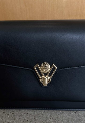 I love a good texture bag 🖤🤭 #bagauction #BidAndWin #handbagwishlist | bags