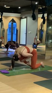 5 Minute Morning Yoga Flow | Master Yoga 2.0