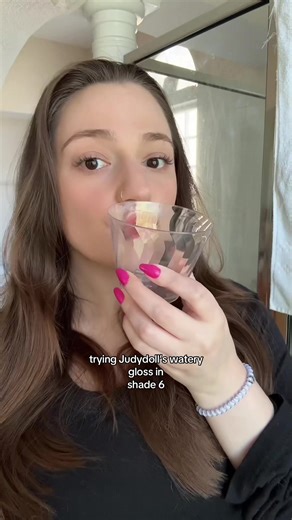 Long Lasting Transferproof Lip Gloss with Metal Applicator