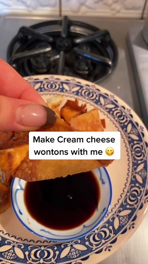 Delicious Cream Cheese Wontons Recipe with Victoria Tschopp
