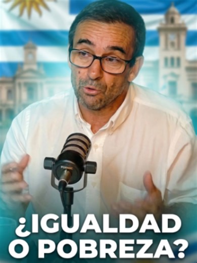 ÍNDICE GINI: ¿IGUALDAD O POBREZA? 📊⚖️ El Índice Gini suele usarse como medida de igualdad… pero no siempre cuenta toda la historia. ¿Es posible tener más igualdad y, al mismo tiempo, más pobreza? Entre números, interpretaciones y realidades sociales, el análisis abre nuevas preguntas. 🎙️ ¿Buscamos una sociedad más igualitaria… o realmente más próspera? 📺 Mirá la charla completa en El Otro Lado de la Cosa en YouTube. #Desigualdad #Pobreza #frenteamplio #Política #Uruguay #Economía #uruguay #Po
