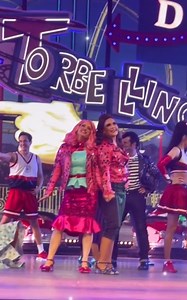 Vaselina el musical 🥳🤩 Nos divertimos mucho y espero ustedes también se diviertan. 🫶 | Andrea Legarreta