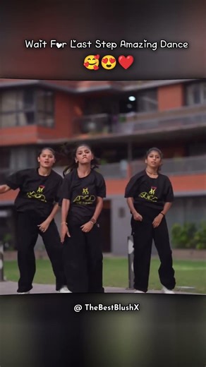 Mirchi || Girl Dance || WhatsApp ( Lyrics ) Status Video ||#dance #groupdance #song #shorts