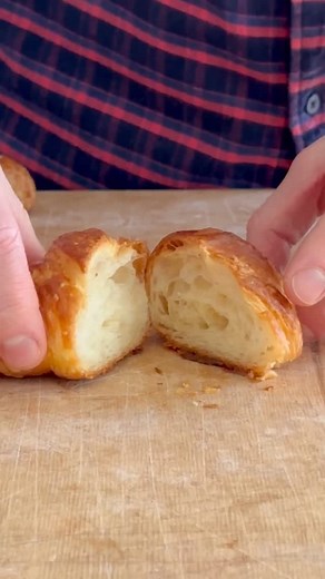 HOMEMADE CROISSANTS I’ve found the keys to a good croissant to be in the lamination and the proofing. Aim to have your butter and dough at a similar texture/firmness before laminating. You want the butter to be a stiff clay consistency and the dough to be the same. 1 cup milk, warmed to steaming and cooled 2 tablespoons vegetable oil 1 pkg (2 ¼ teaspoons) instant yeast 2 tablespoons light brown sugar 2 ¾ cups (360 g) bread flour 1 ½ teaspoons fine salt 1 teaspoon baking powder 16 tablespoons (22