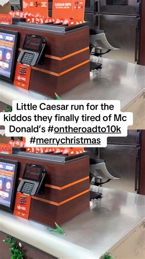 Little Caesar run#ontheroadto10k #merrychristmas #pizza | little caesar
