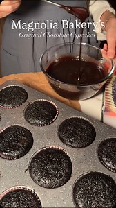 Not a copy. Not inspired. This is the official Magnolia Bakery cupcake recipe — shared by their Chief Baking Officer! 🍫 Recipe’s in the video 🍫🧁 #viralvideos #chocolatecake #çikolata #corek #tarif | The fairy who bakes