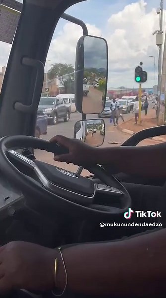 Ndaedzo (@mukunundendaedzo)’s videos with Mukovhe - Zozo and Sangere Superbeat