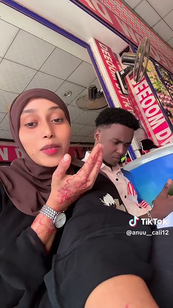 Dab Waa - Aniso Idho, Indhodeeq