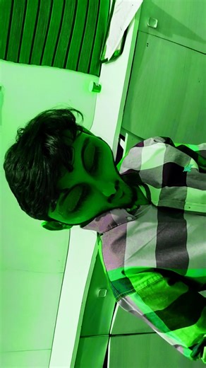 ALLIEN SE LADAI HO GAI 👽🤫#viral #comedy #alien #aliendance