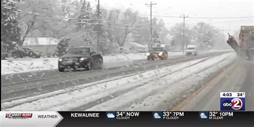 Oshkosh snowfall surprises drivers across the city