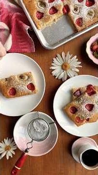Strawberry Banana Sheet Pan Pancakes | Easy Breakfast for a Crowd #pancakerecipe