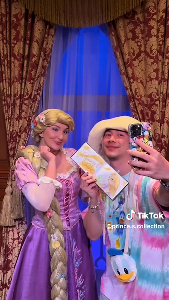 Autograph Moment with Rapunzel: A Magical Experience