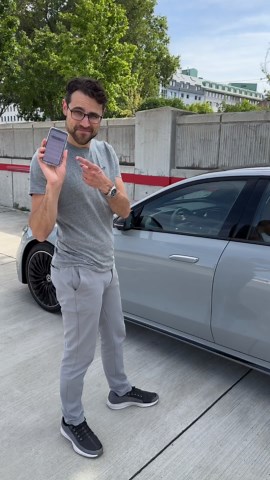 Using a Smartphone to Unlock and Start the Mercedes E-Class