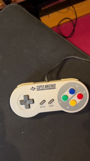 SUPER NINTENDO CONTROLLER I’m not sure why, but the price of the Super Nintendo branded pads are mental on Vinted. I fortunately picked this up for around a tenner but I’ve seen some going for close to £30 which I think is just mad. I never had a SNES growing up so I’ve no great attachment to this pad but it really is more era defining than the Mega Drive I’d say. #nintendo #snes #supernintendo #retrogames #gaming