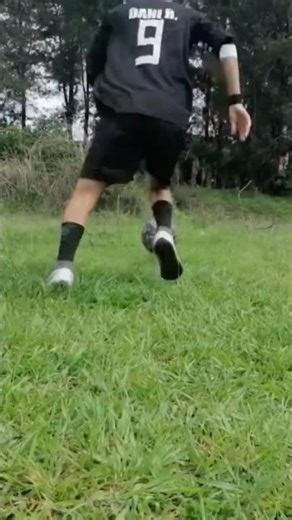 They've already learned it 👊🏻⚽️ #football #football #futbol #freestyle #tutorial